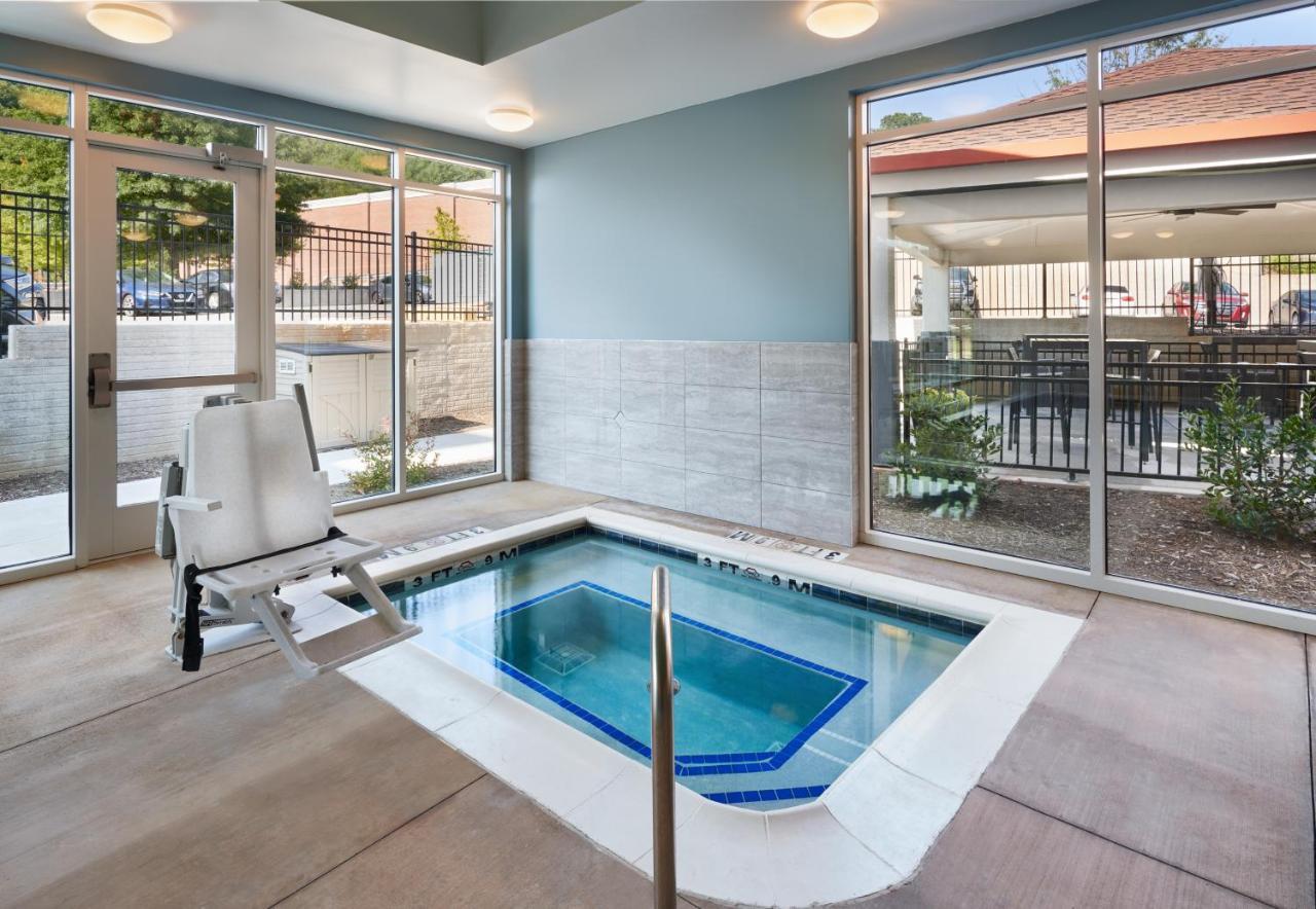 Candlewood Suites - Asheville Downtown By Ihg Экстерьер фото